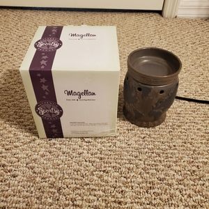 SCENTSY MAGELLAN Globe Full Size Warmer RETIRED